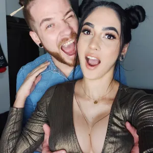 @hotkingandqueen