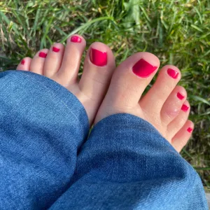 @misstinyfeet000